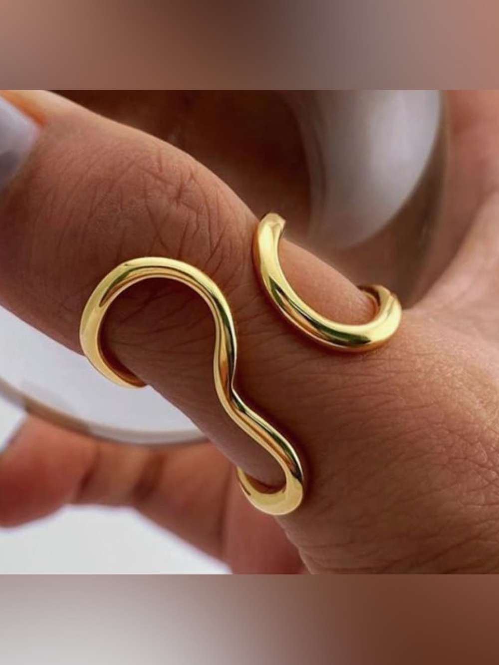 Stunning Nordstrom 18KT Gold dip Open Wave Thumb Ring